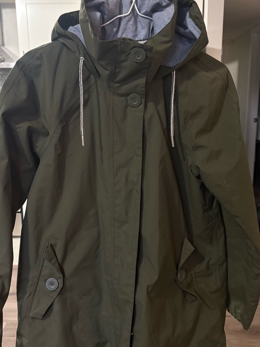 Helly Hansen Olive Green Hooded Rain Coat - Picture 2 of 8